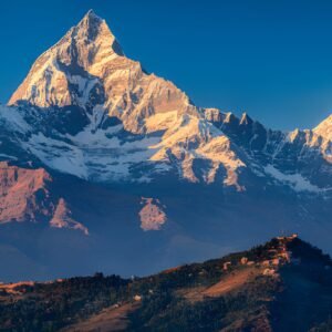 Sunset over Machhapuchhare seen in Pokhara, Nepal – Stock Photos