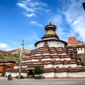 Kumbum Stupa in Gyantse, Tibet, a multi-tiered Buddhist stupa at Pelkhor Choede Monastery with sacred chapels and murals.