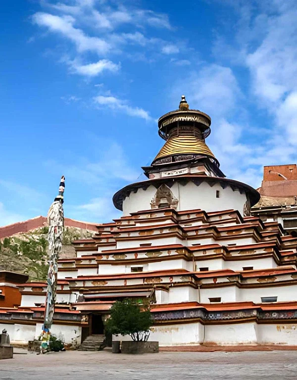 Kumbum Stupa in Gyantse, Tibet, a multi-tiered Buddhist stupa at Pelkhor Choede Monastery with sacred chapels and murals.