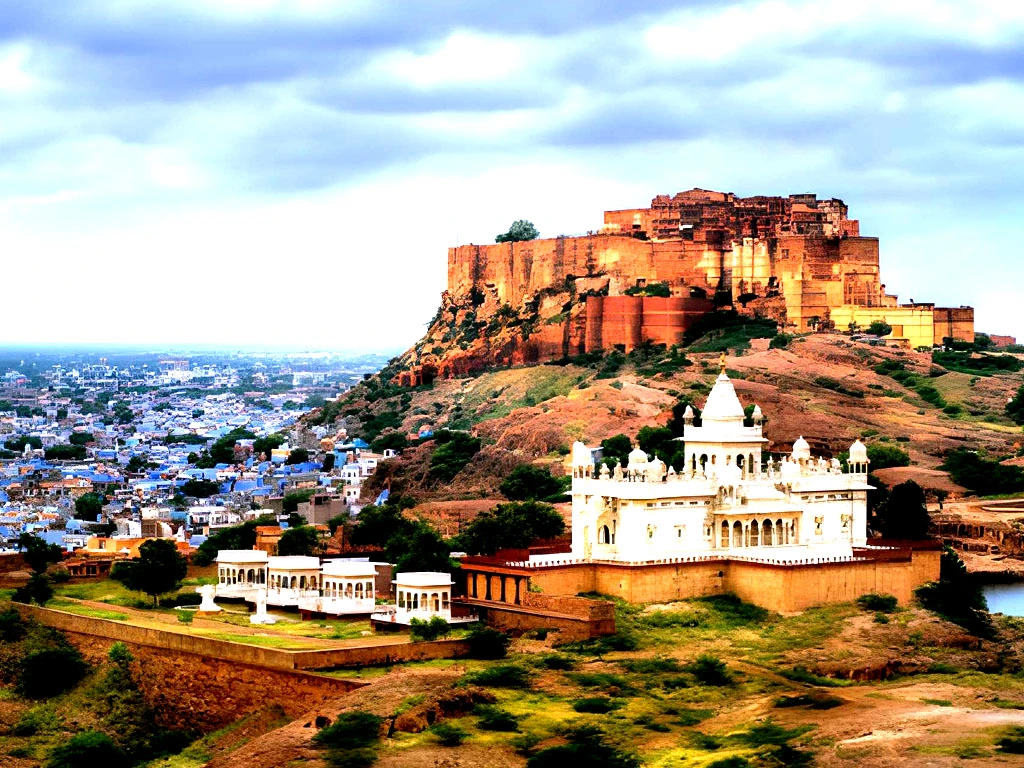 Mehrangarh Fort overlooking the Blue City of Jodhpur, Rajasthan, India