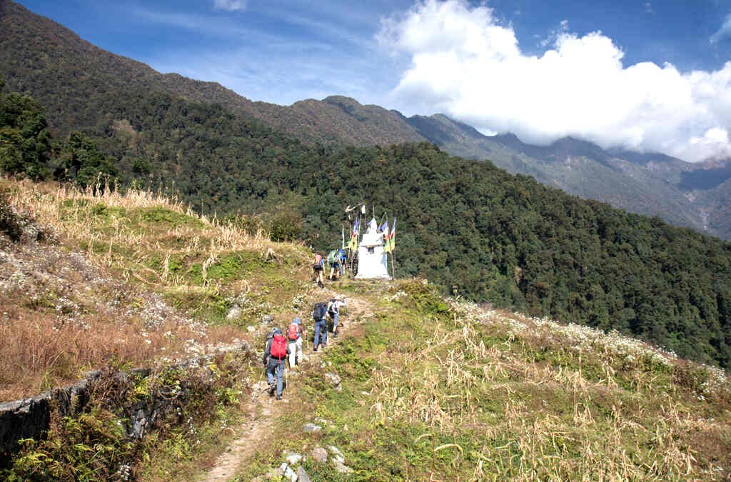 Makalu Base Camp Trek
